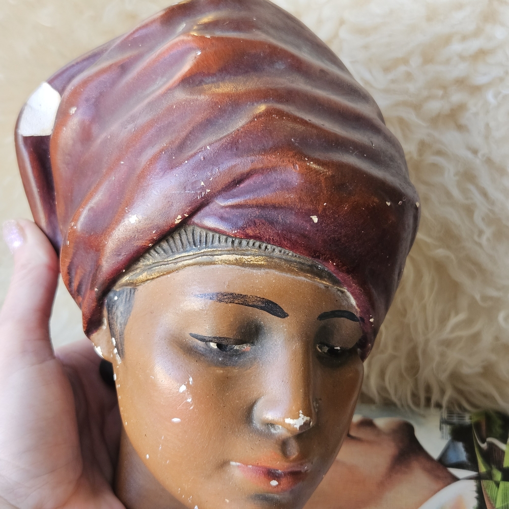 Vintage midcentury Chalk ART Hand-painted ceramic Female Bust 3-d wall hanging - Picture 5 of 7